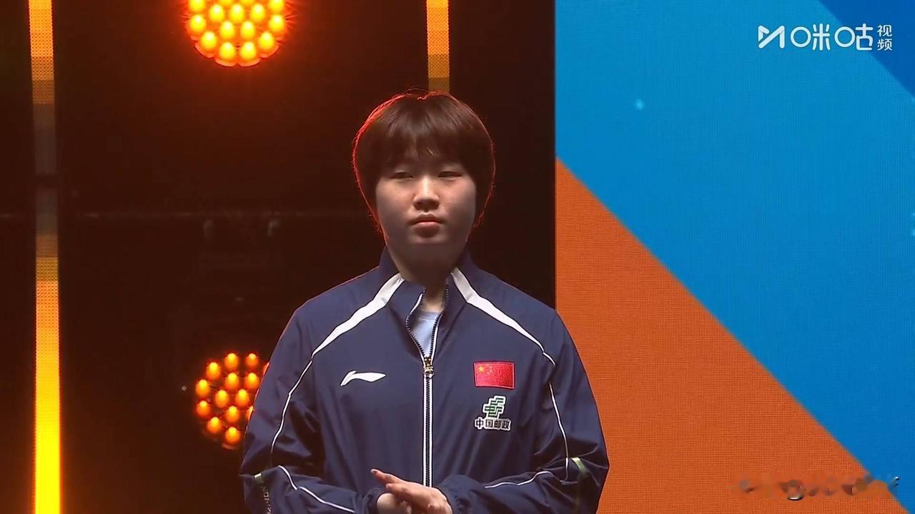 蒯曼站上2026海口亚洲杯女单领奖台，稳稳收获铜牌。年轻的她在本次赛事中一路拼搏