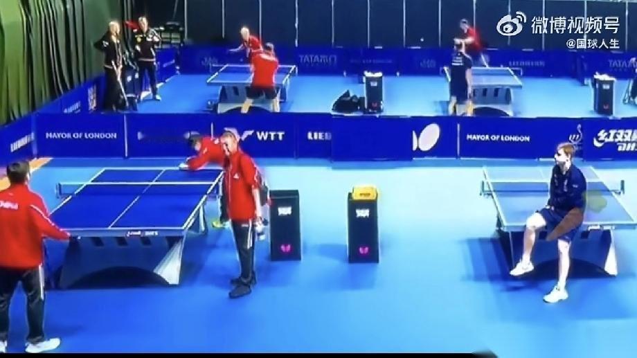 莫雷加德🇸🇪围观孙颖莎训练！2026伦敦世乒团体赛训练馆里，这瑞典小伙硬生