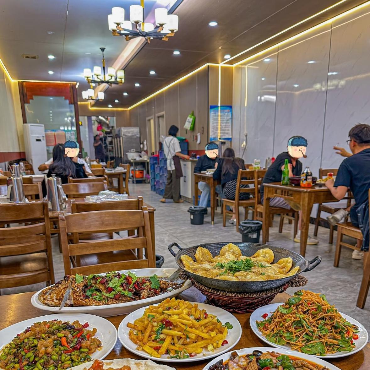 个体餐饮店老板这回真睡不着，慌了！社保新规五险将覆盖所有用人单位，个体户和餐饮
