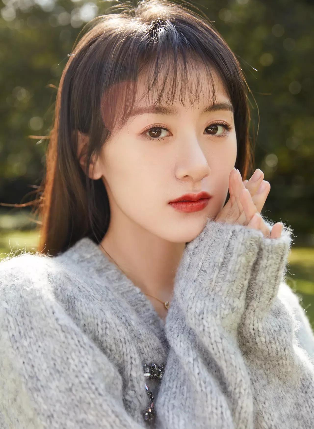 一光棍娶了邻村一大龄姑娘，新婚之夜，光棍问新娘：