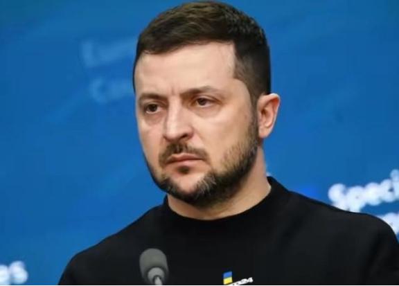 泽连斯基向全世界表明了自己的态度：乌克兰可以向俄罗斯投降，甚至乌克兰也可以不加入