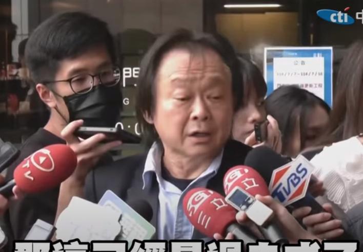 民进党“立院”党团总召柯建铭日前在媒体节目中说，要用所谓的“刑法”100条对付国