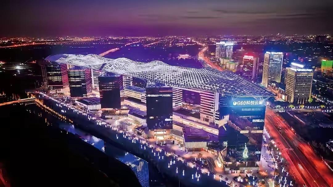 松江G60科创走廊目前看前途确实不错。如果真能构建千亿规模产业高地，G60科创走