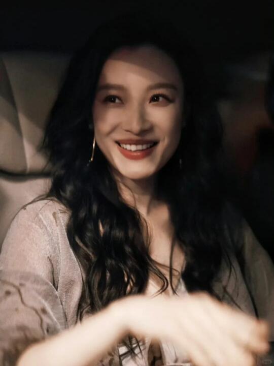 情绪稳定 内核强大 清醒坚韧 大女主合集～