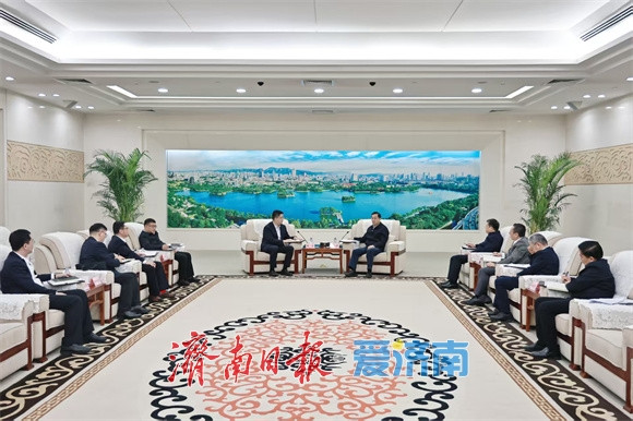 刘强会见山东电工电气客人