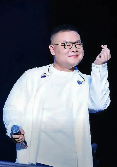 岳云鹏昨晚的这场演唱会被批评为“东方大国演唱史上最糟糕的一场”，本场演唱会的惨败