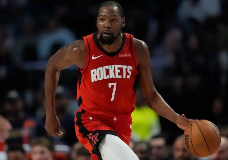 据美记EvanSidery报道，当凯文-杜兰特在场时，火箭拥有联盟前十的进攻火