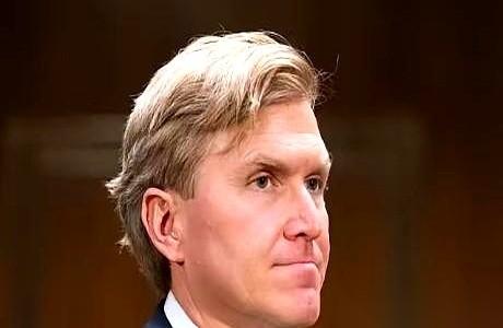 你以为中美真拼个你死我活，最后谁能赢？美国那个鹰派专家科尔比最近说了句大实话，