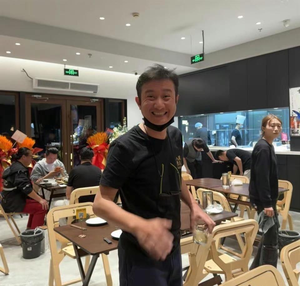 文章要是早料到，周一见这个梗还能翻红上热搜，当初开店时，估计打死也不