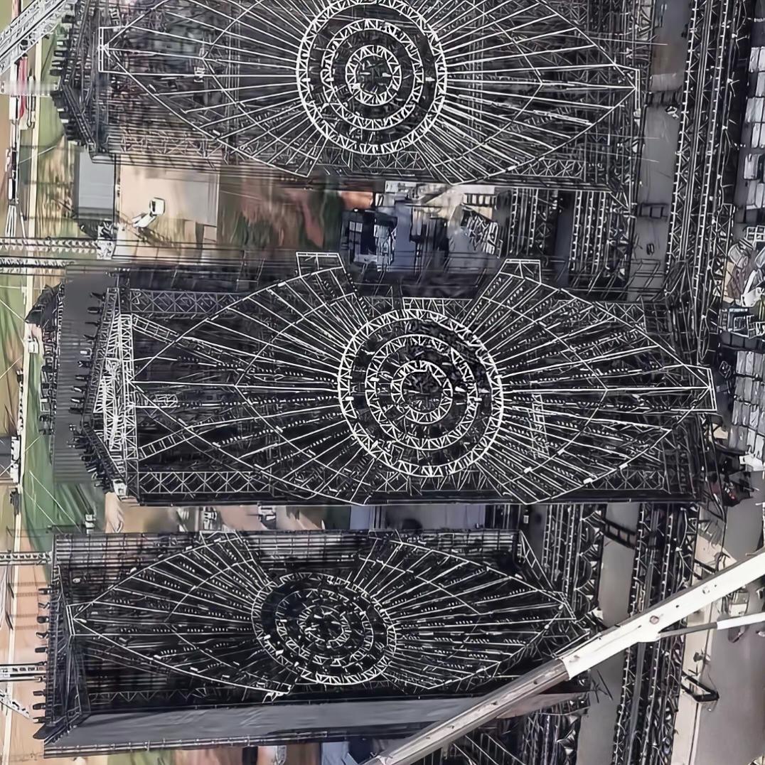 临拆的“天眼”舞台：华晨宇这场演唱会，到底踩了多少红线？当抚仙湖畔那座高达