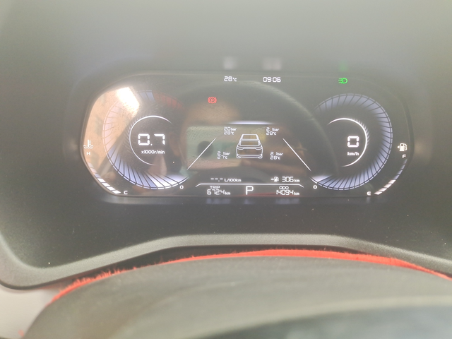 一年后的评价买车一年了，当时落地98000，包括购置税保险。没想到半年时间就掉