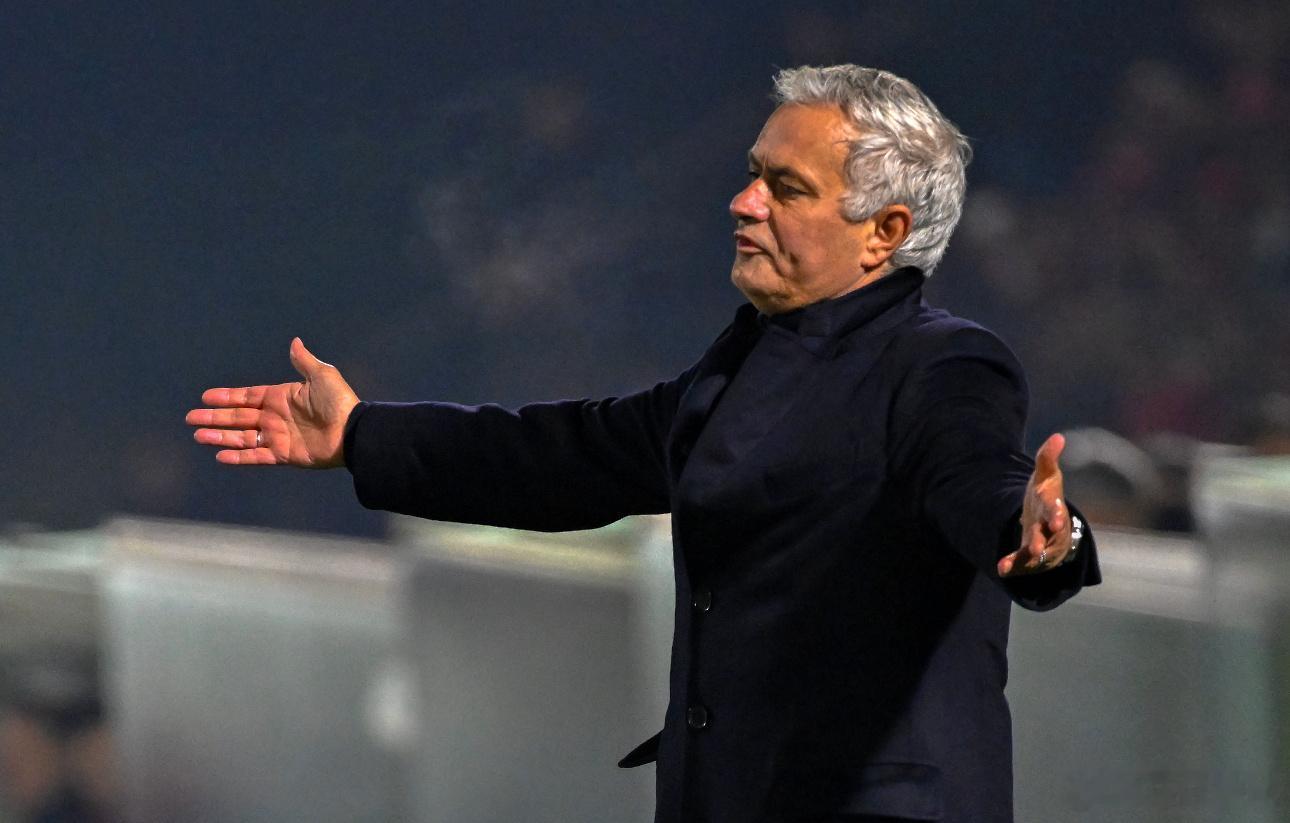 1月18日讯近期不断有传闻称穆里尼奥有再次接手皇马的可能性，穆帅本人在本菲卡2