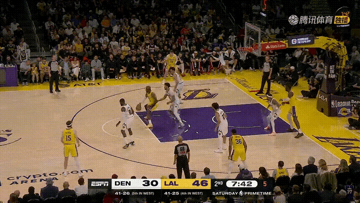 湖人icon老将詹姆斯icon的盖帽真是太残暴了！在今天湖人主场迎战掘金的比赛中