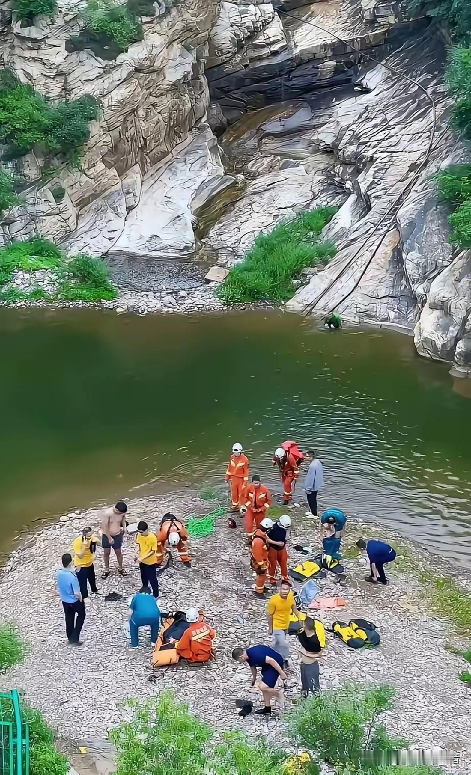 50多岁的人，请假去爬野线，人没了。就这句话。李爱民，8月9日失联，家属报警