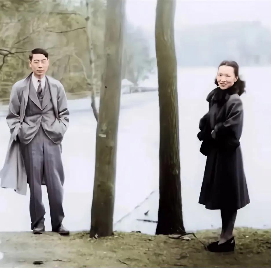 50年代初，年轻的郭永怀与夫人李佩在康纳尔大学湖畔边的一张留影，当时的郭永怀已经