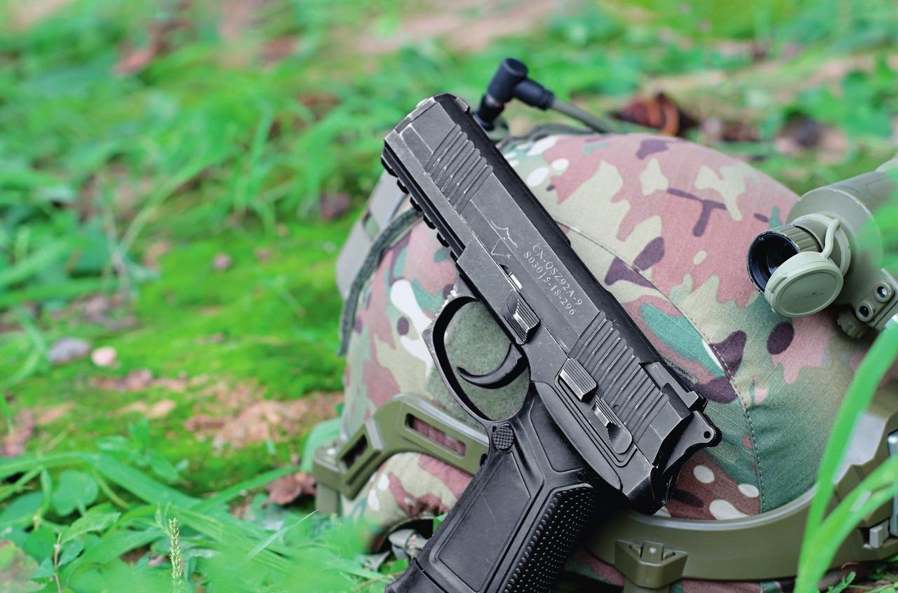 QSZ92A9mm标准型手枪！QSZ92A是我国自主研制的9mm半自动手枪，