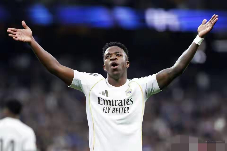 西甲为了让皇马不掉队，为了让皇马继续追随巴萨，为了让皇马保留夺冠希望，真的是“不