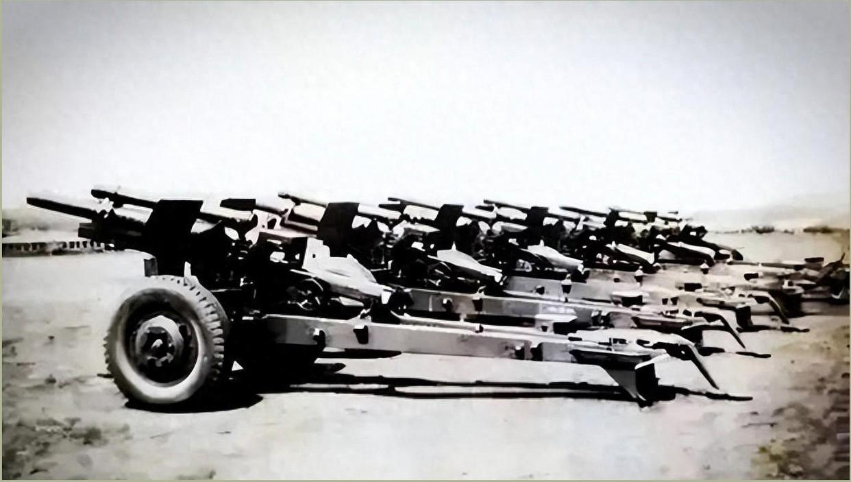 满编近800人美式重炮营，除了12门榴炮外，还有100多辆车。这放在解放战