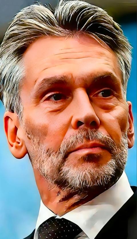 荷兰开始“明抢”了 2月12号的消息，安世那边不但不把闻泰科技的家底吐出来，