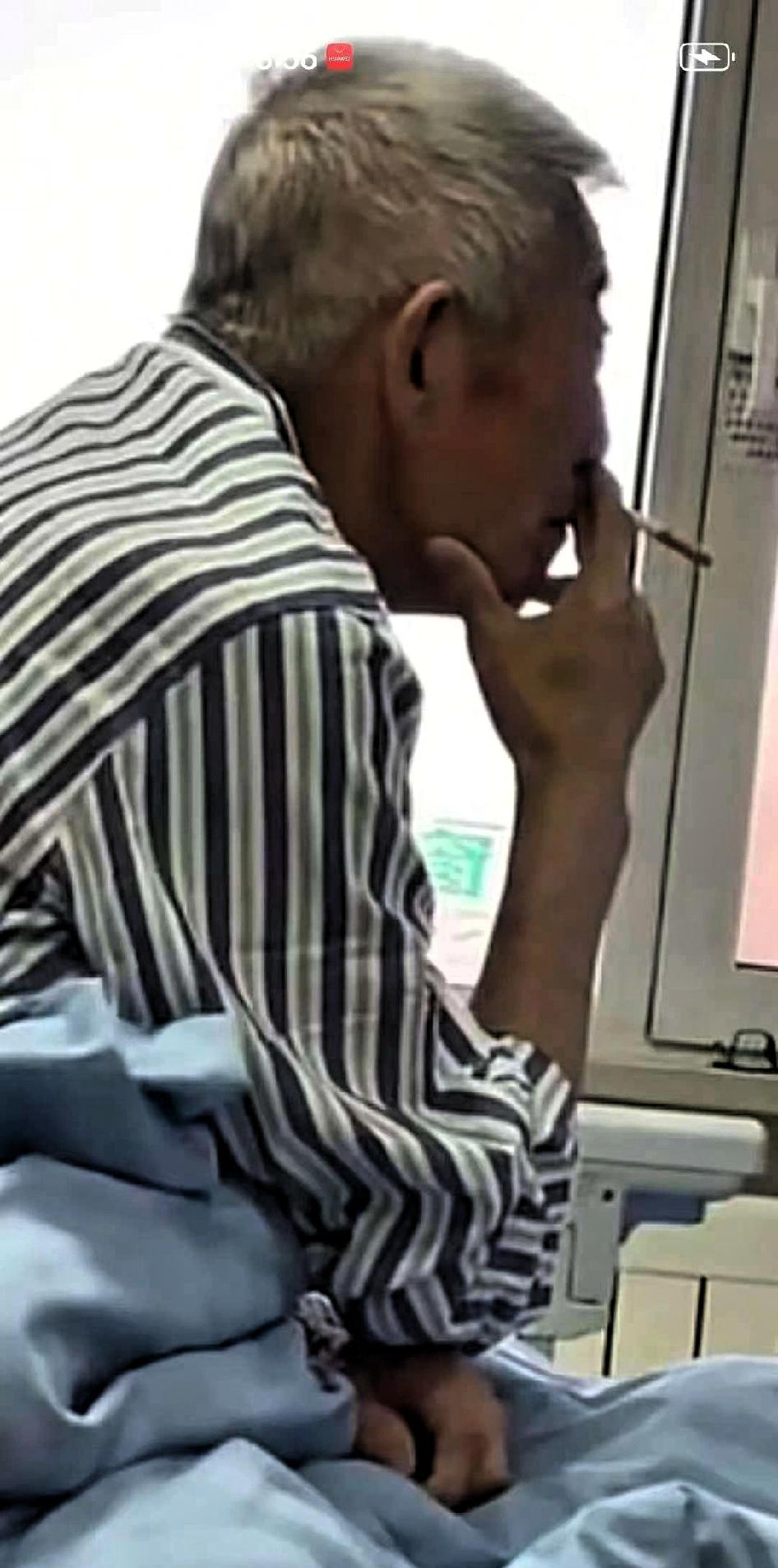 无语了，真不要命了，父亲肝癌晚期，在医院治疗中，趁医生不备，又偷偷吸烟，医生明确