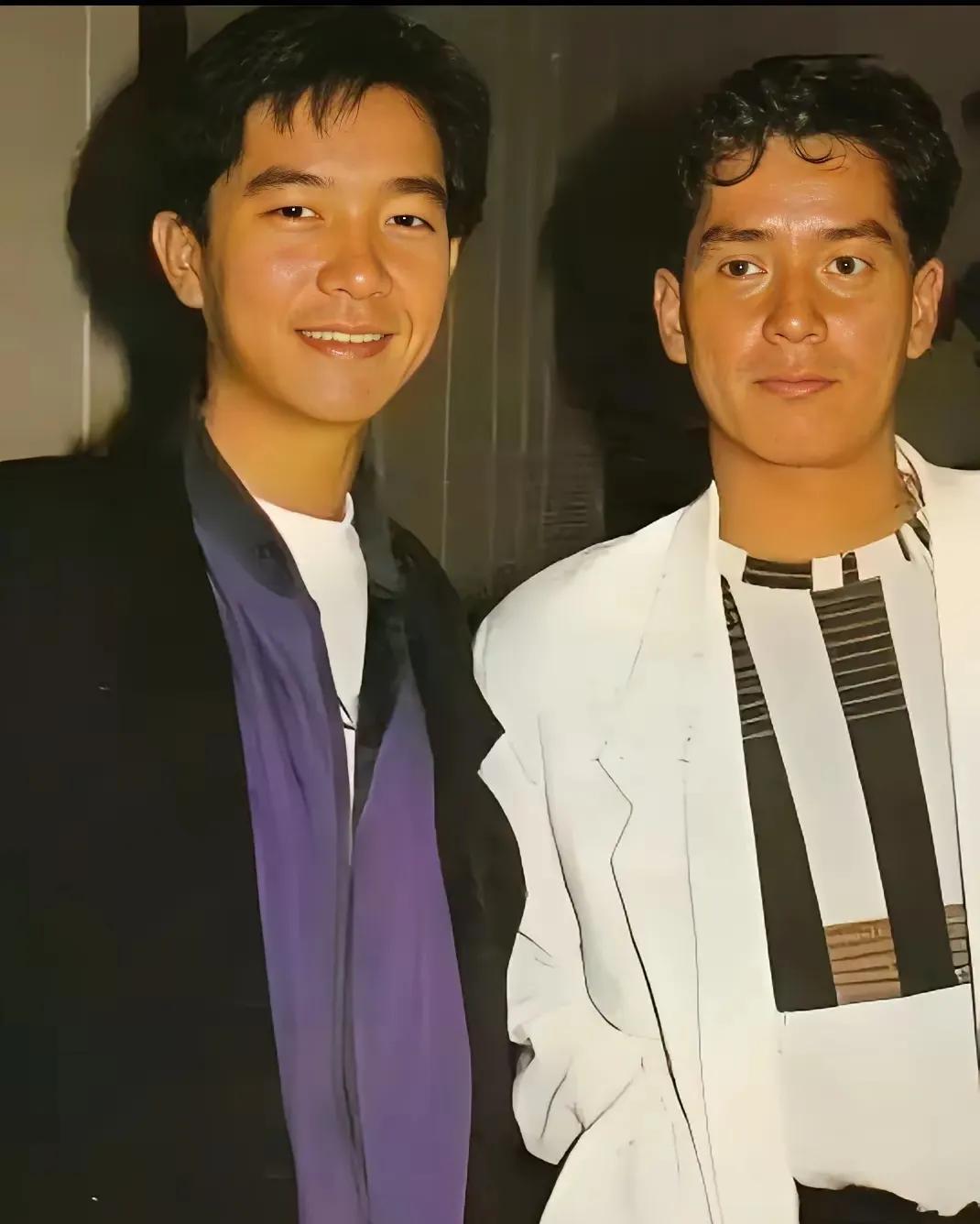 陈百强与谭咏麟，是同一时代的歌手，如今，谭校长还英姿焕发，可惜，陈百强