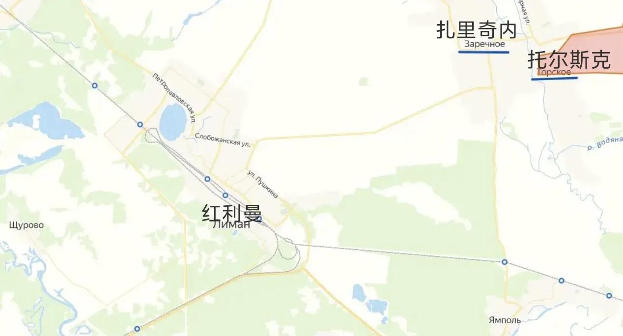 俄乌两军在托尔斯克的交战很激烈，拉锯多次。俄军现在再度突入托尔斯克，并将乌军分割