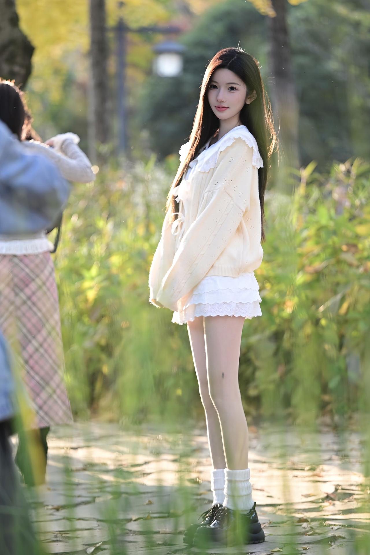 在这个落叶🍂像雪的季节。