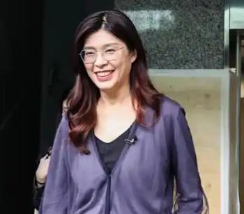 郑丽文公布第四波任命，朱立伦陷入尴尬，洪秀柱罕见站出来说话。 她上任不到半个