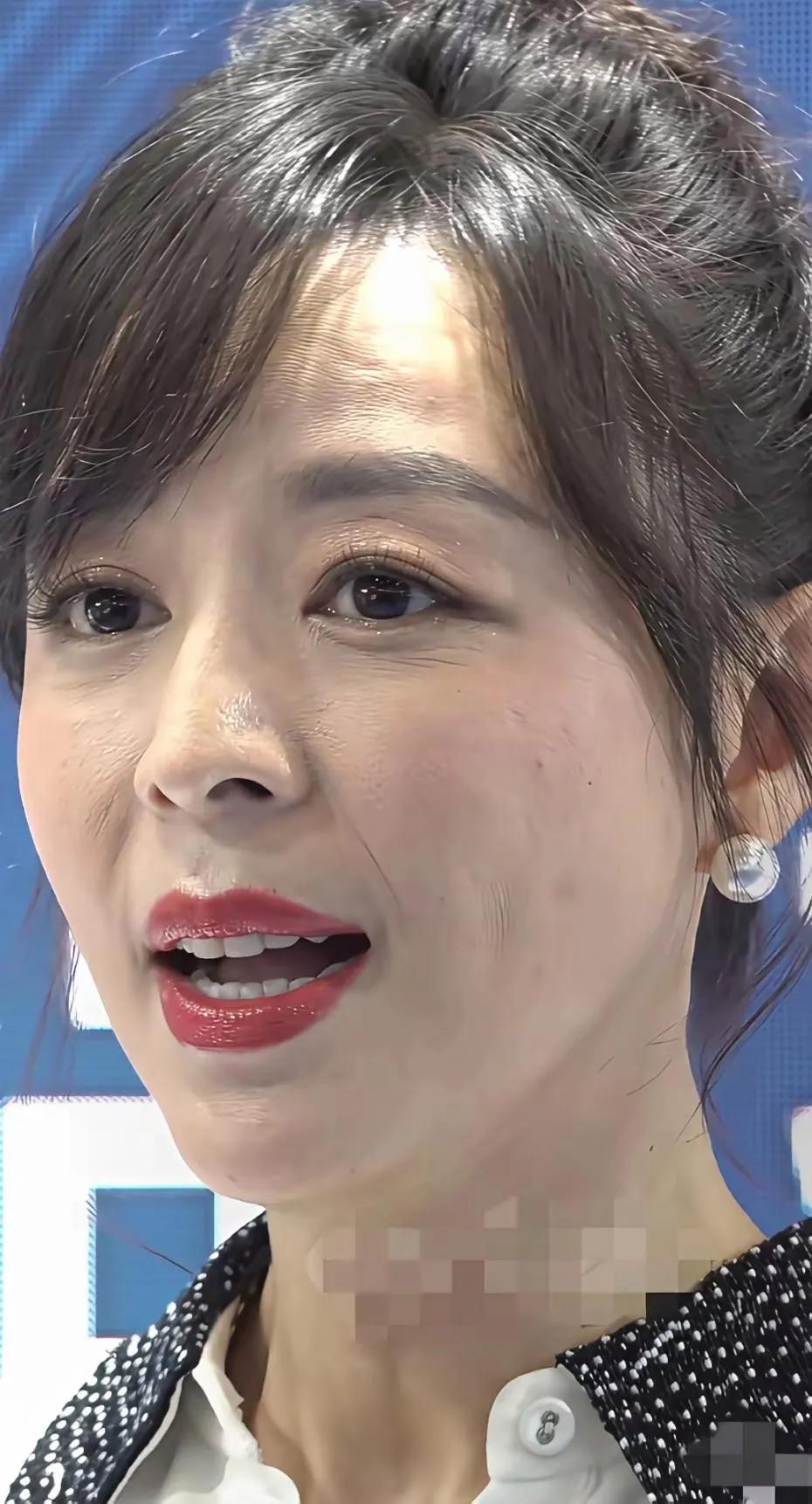 美人迟暮，45岁的张静初也难逃岁月的蹉跎。不知道大家还记得张静初吗？一直认为