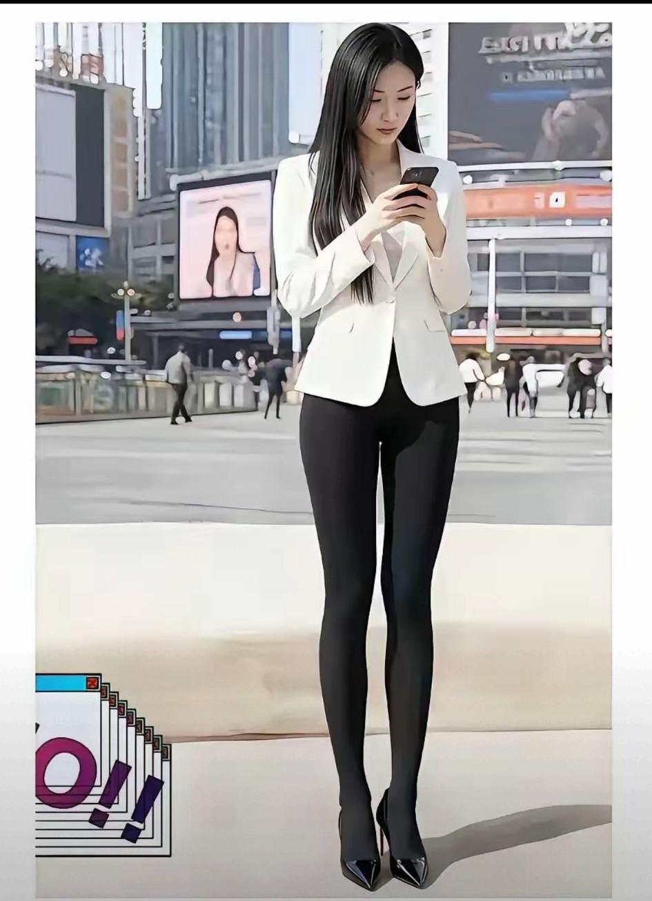 今天两位女同事给我出了一个脑筋急转弯，为什么男人喜欢1月31日，女人不喜欢12月