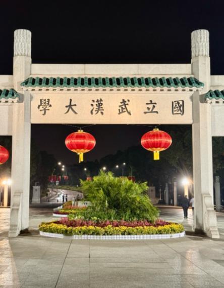 顶住压力查到底！衙门这次干得对随着武大这事的舆论热度越来越高，当地相关