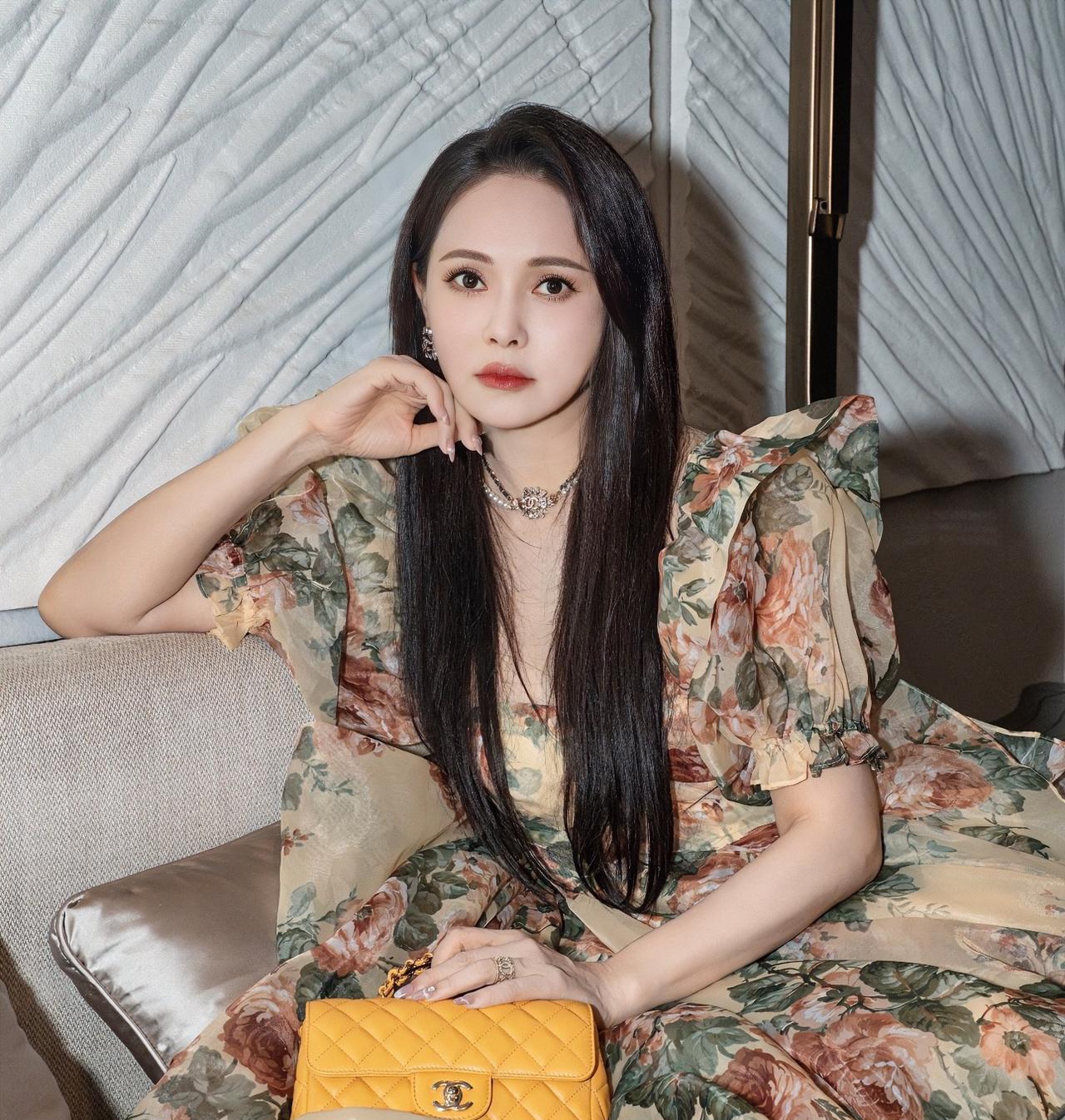 伊能静的两段婚姻，证明了男人不一定要选帅的，而是要选本身就好的人，她的第一任