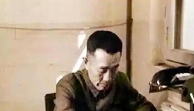 这么看蒋经国真不是好东西，为蒋介石卖命的杜聿明1981年在大陆病逝，在台四个子女