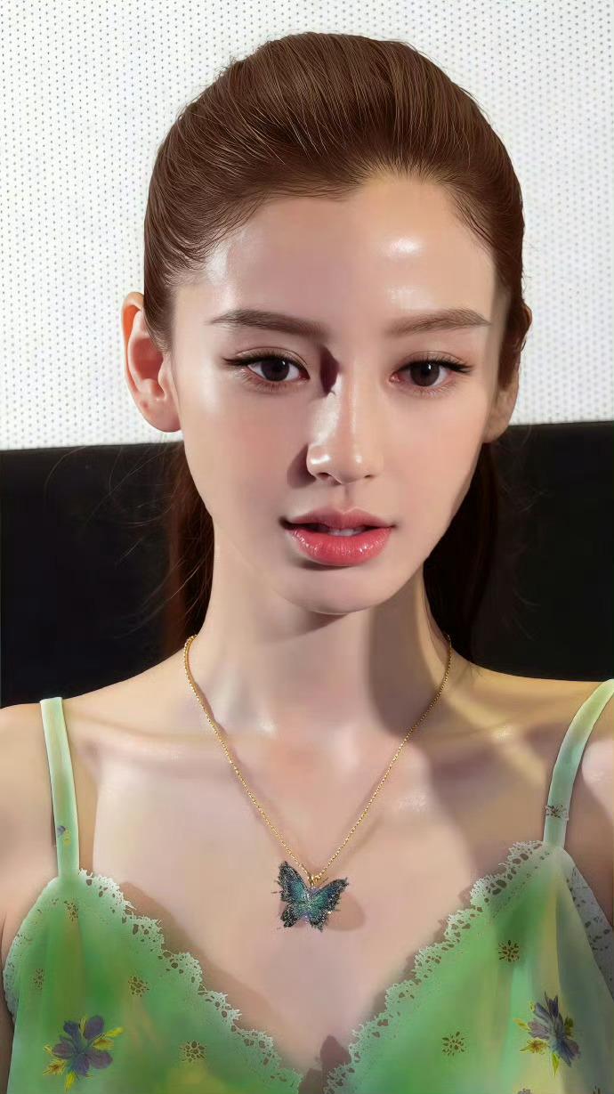Angelababy好权威的一张脸，谁看了能不迷糊？​​​