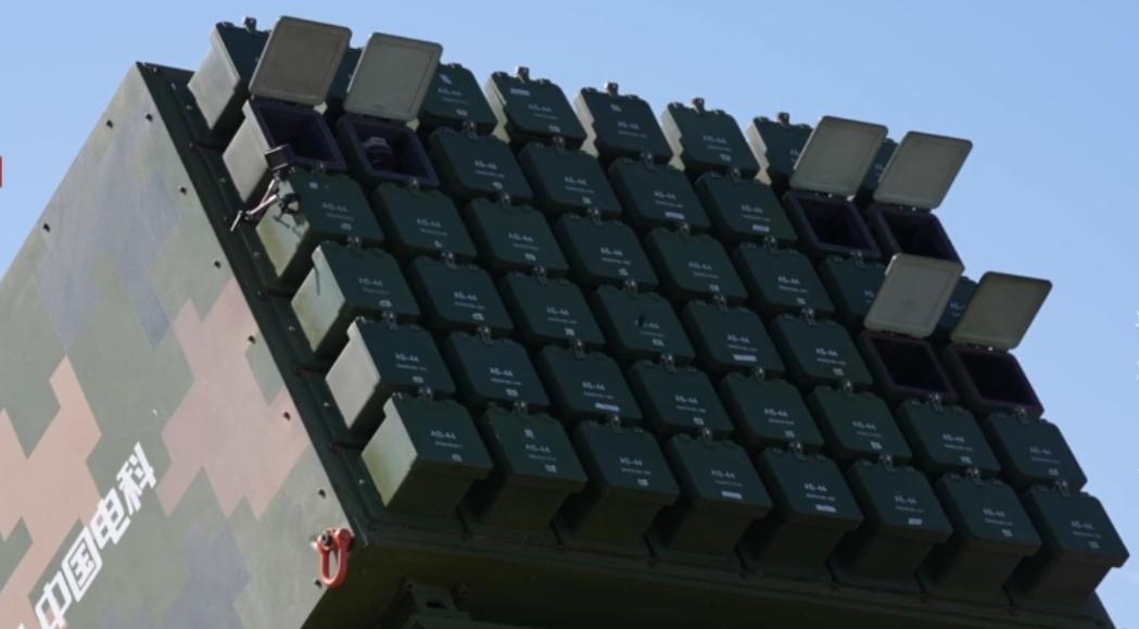 仅凭区区1个人，究竟能发挥出多大的战斗力呢？中国军工业给出的答案是，1人即可操控