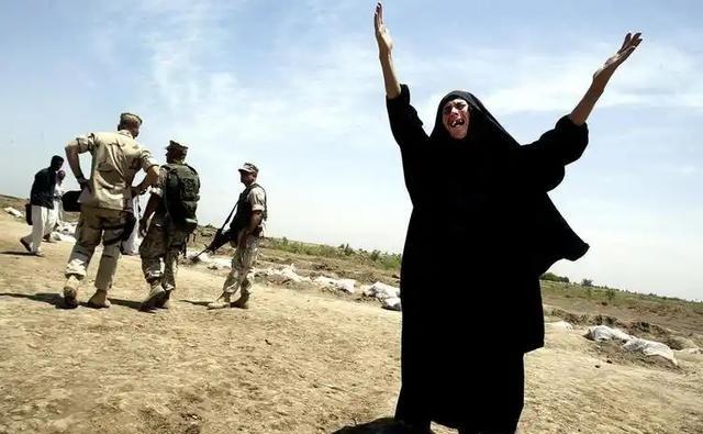 真正的战前征兆：内紧外松。目前的中日局势，略懂一点军事常识的人都知道，真正的战