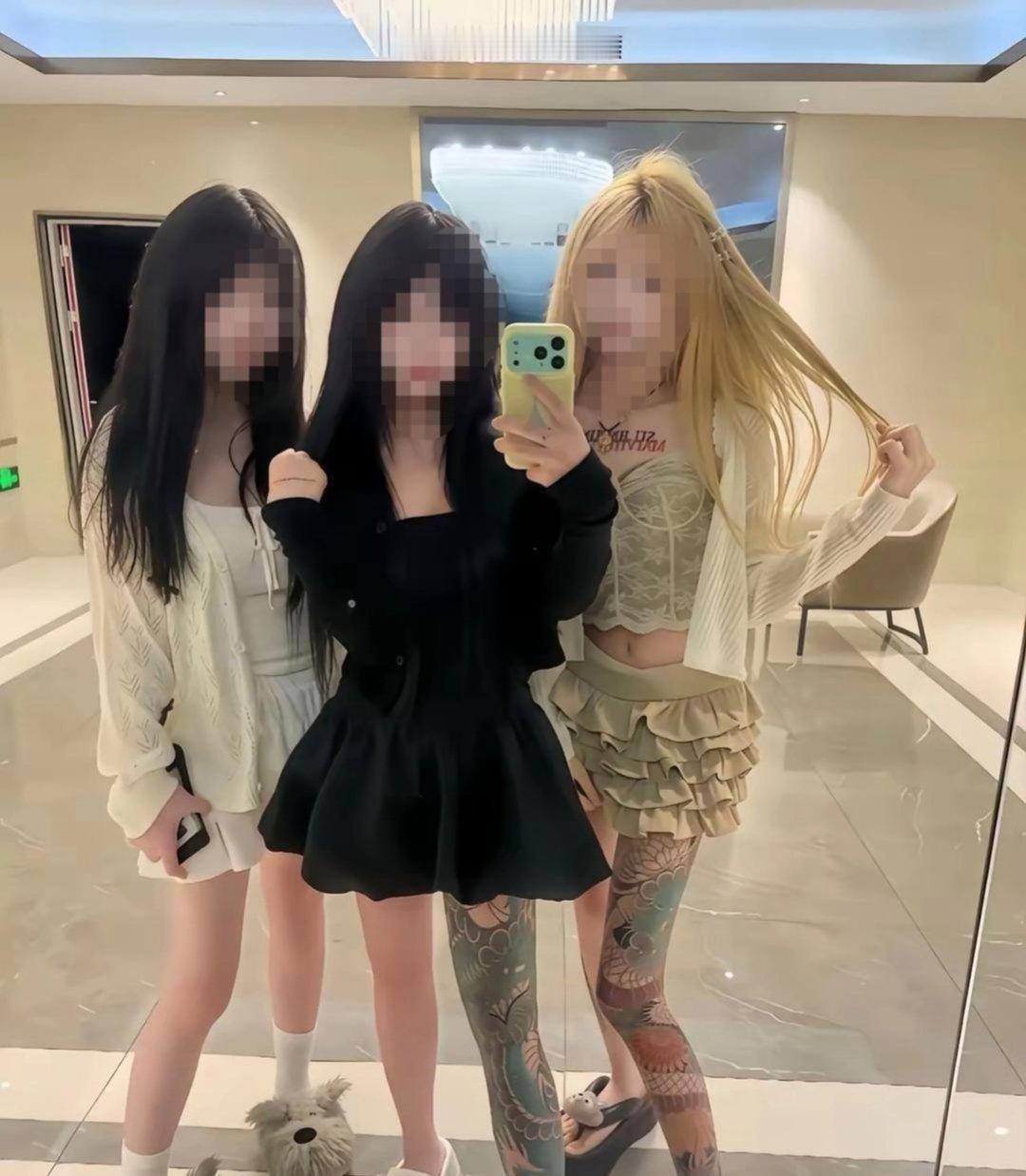 这是谁的女儿？谁的儿子？