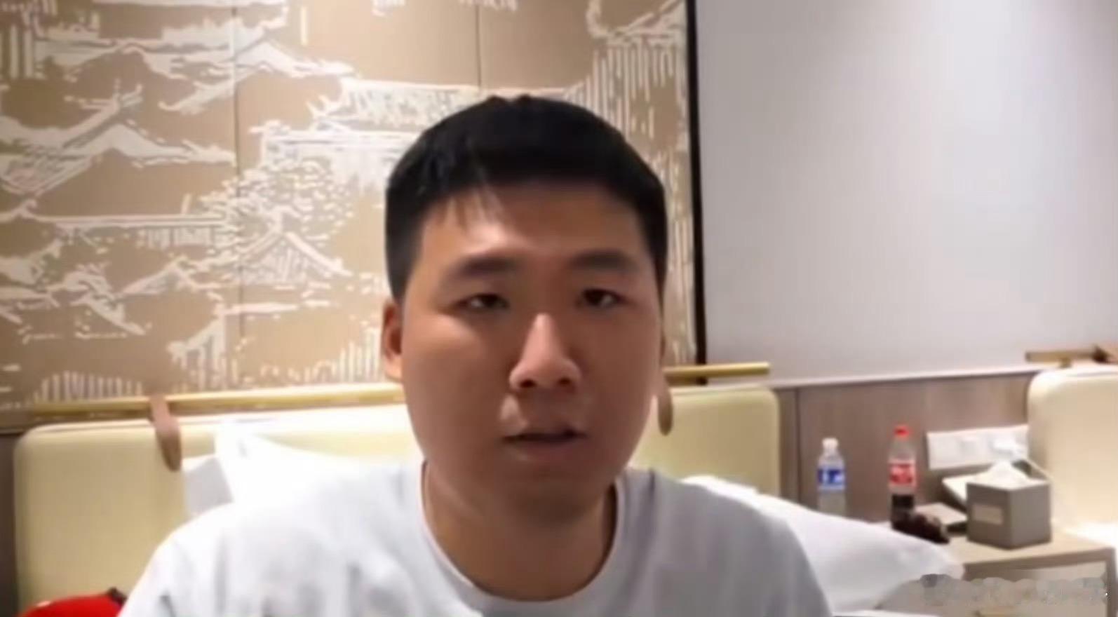 孙正：其实我之前挺摆的，去团播之后稍微没那么摆了。感觉团播完之后我真没把自己当成