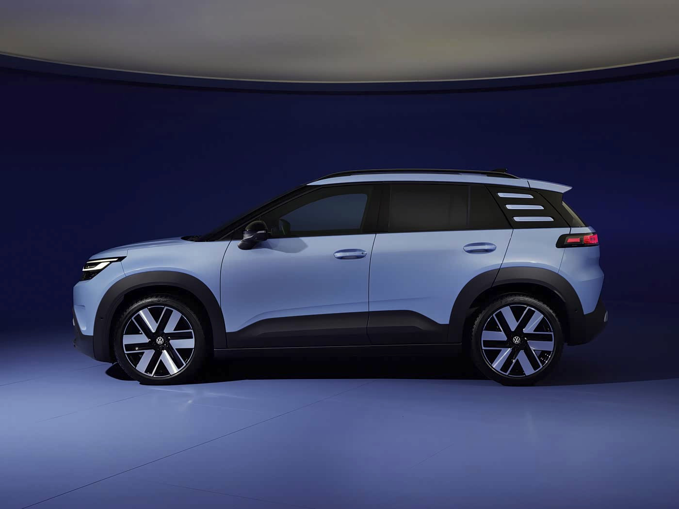 大众ID.CROSS官图正式发布，全新紧凑型纯电SUV，与燃油版T-Cross形