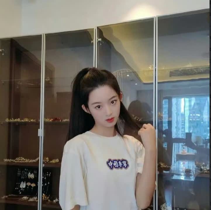 #雅安纪委监委回应黄杨钿甜耳环事件好好查，网友总结的疑问到时候一个个给大家查
