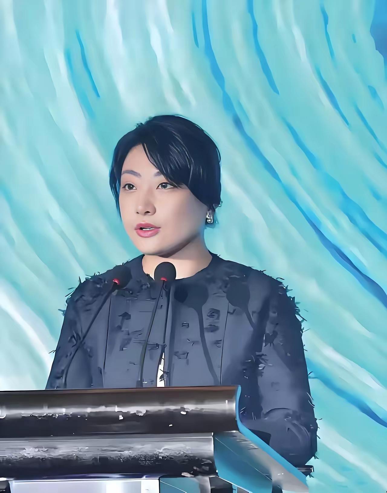 大家现在明白了吧？宗馥莉从娃哈哈抽身，根本不是什么捕风捉影的私怨，核心就是商标权