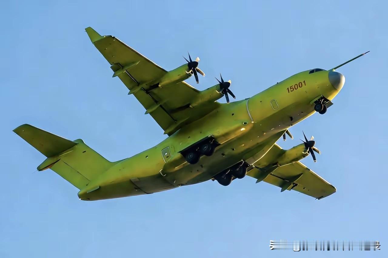 网传我国新型中型运输机首飞了，看外形和之前展出的运-30模型大致相同，现在有可能