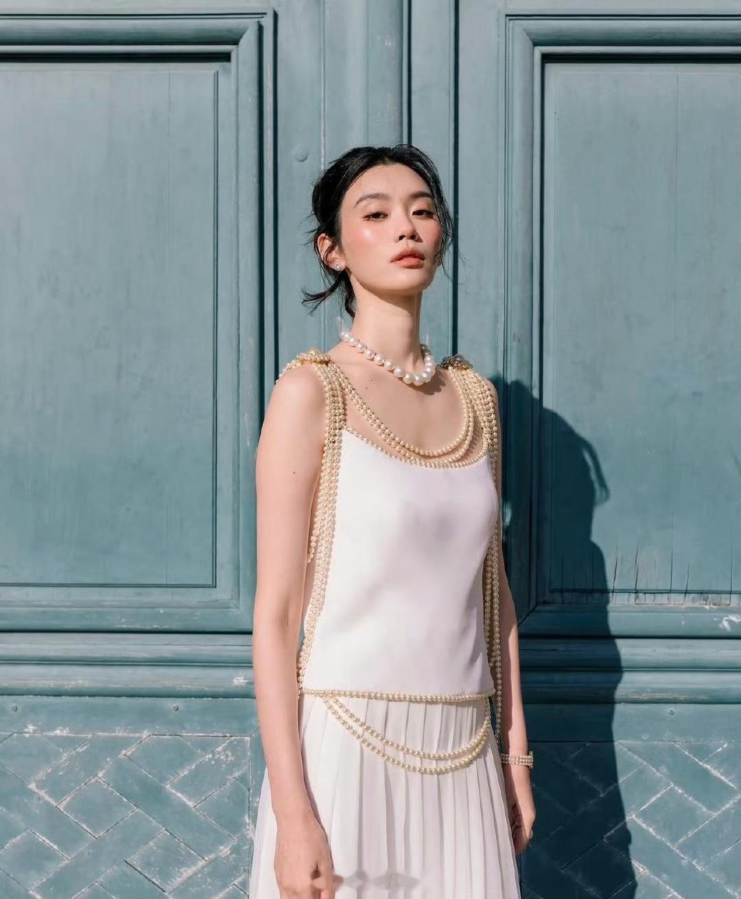 曝奚梦瑶婚礼摄影师140万一天我感觉我也能努努力，争取日薪140W！