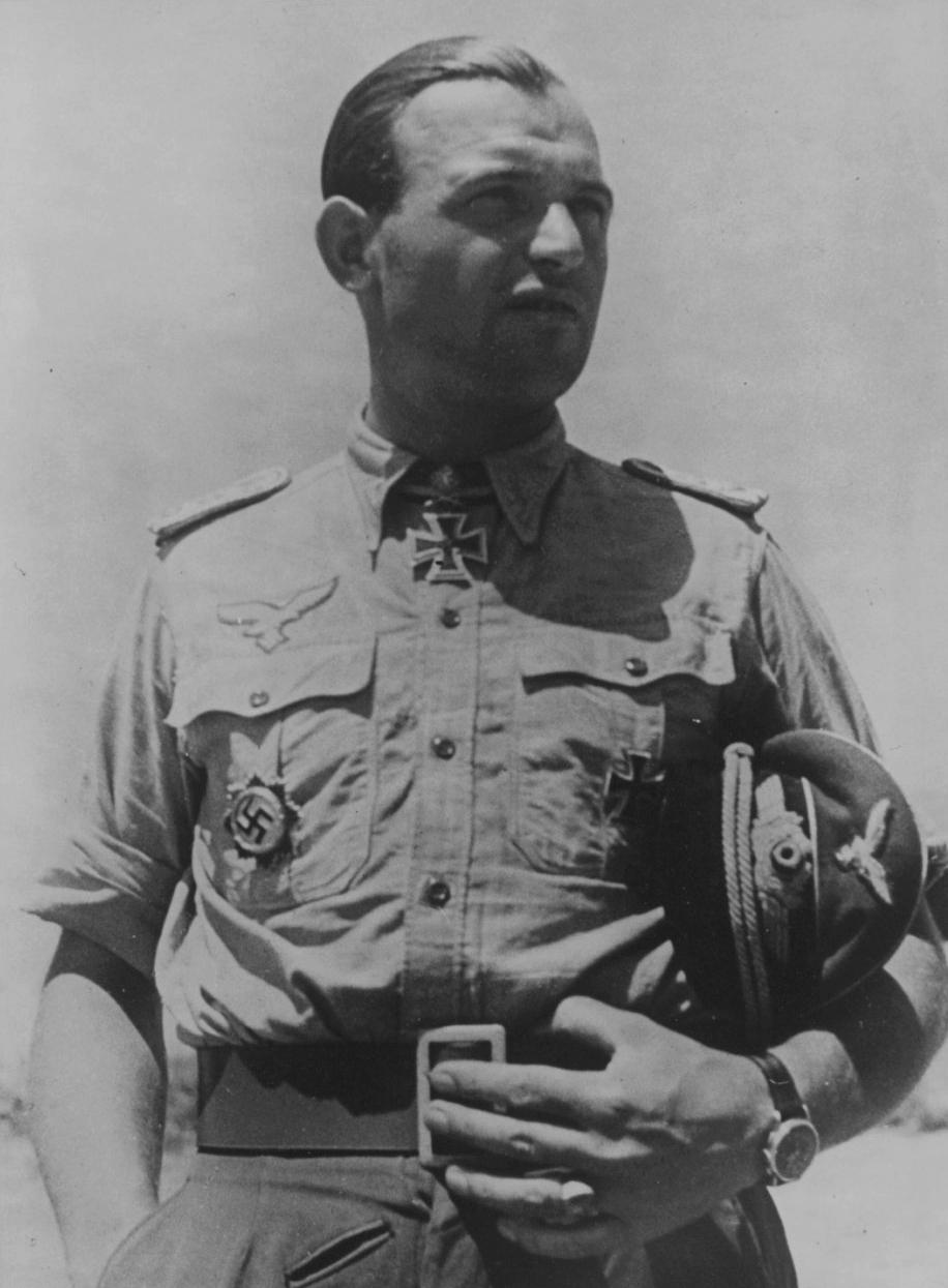 击落220架，确实是王牌——1942年，德国王牌飞行员——空军第77战斗机