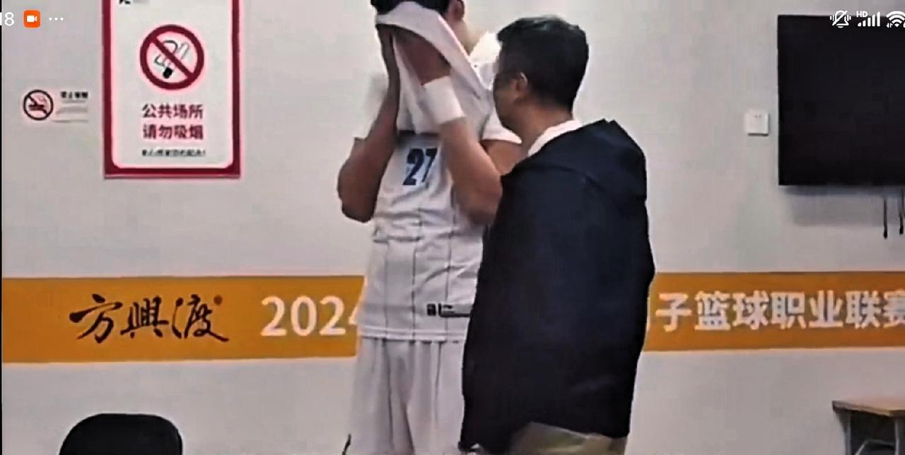 篮球名嘴杨毅：我来辟三个谣！周琦在北京自己租房住，根本没有大平层，也不是北汽给发