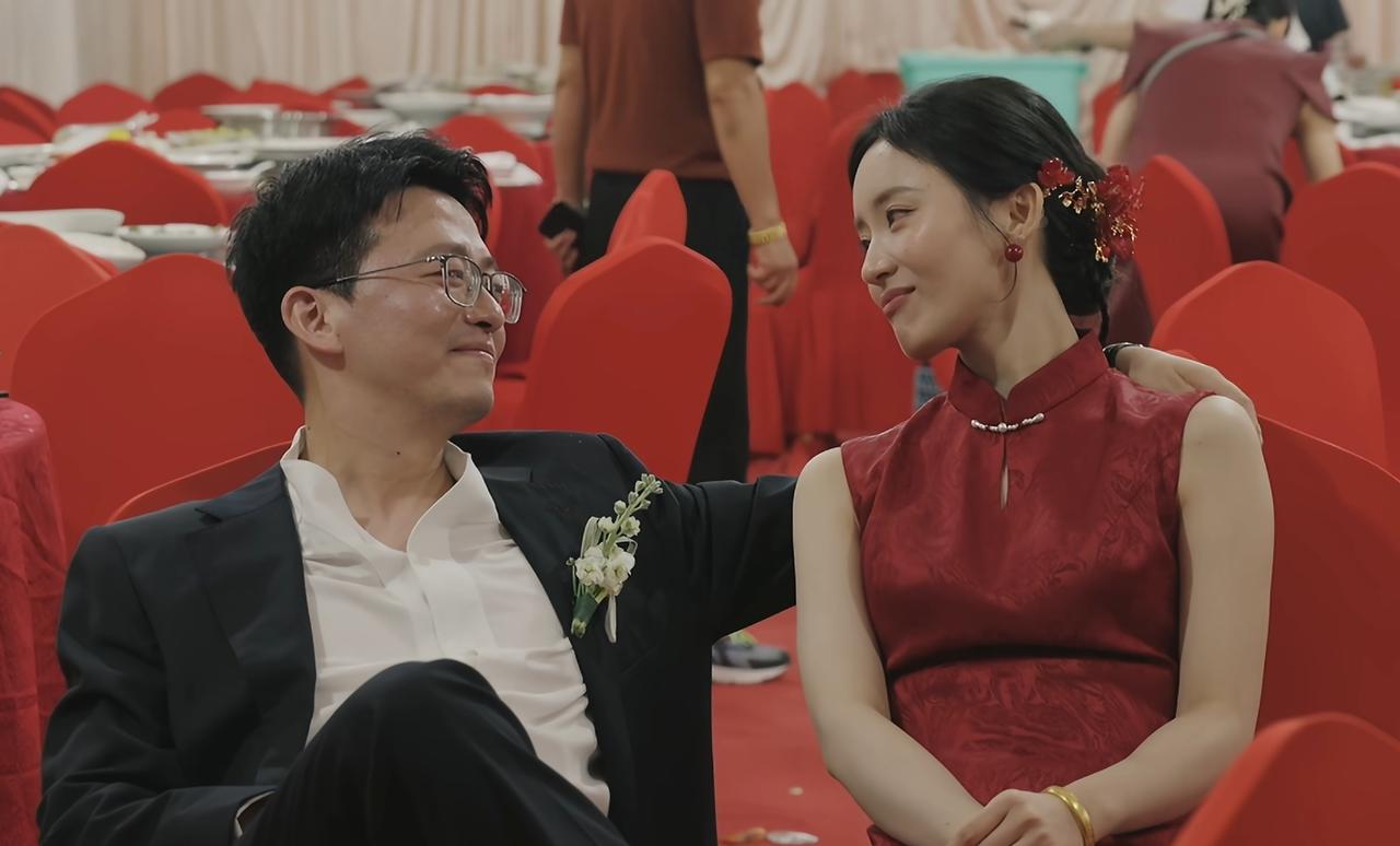 江苏启东这场老宅婚礼火上了人民日报！宴席收尾之后拍下的片段。宾客陆续离开，现