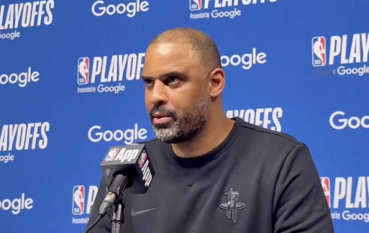 乌杜卡继续推卸责任，他认为火箭输球因为队员失误太多且太过于年轻、怯场！湖人居