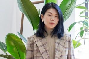 1999年，18岁的吕燕去面试模特，她满脸雀斑，一个男人对她说：“你真漂亮，真好