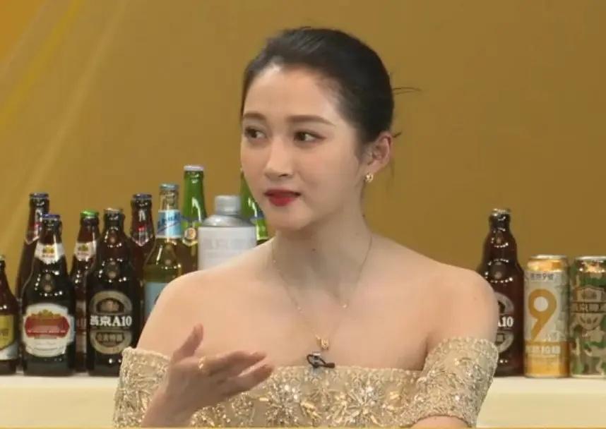 关晓彤商务直播状态