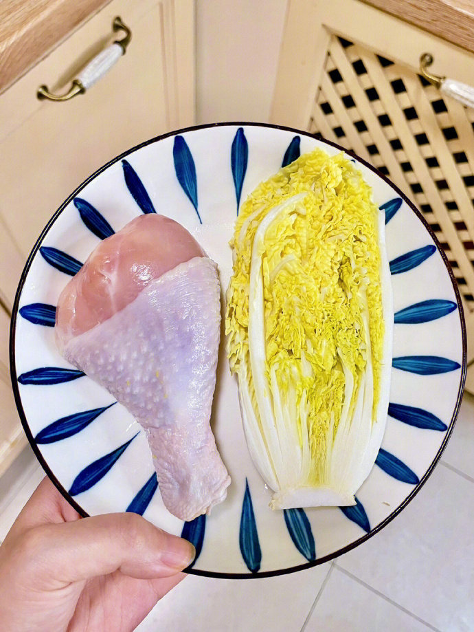 想告诉全世界鸡腿焖娃娃菜巨巨巨好吃！​​​